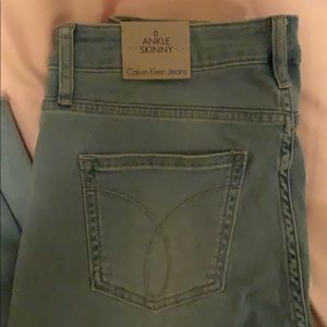 NEVER WORN BEFORE CALVINS